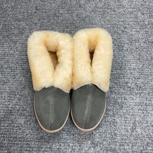 Minnetonka Women’s Sheepskin Ankle Boots (2943)